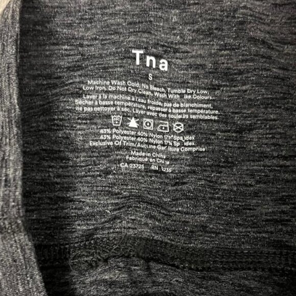 Almost New Aritzia TNA Leggings - Picture 3 of 3